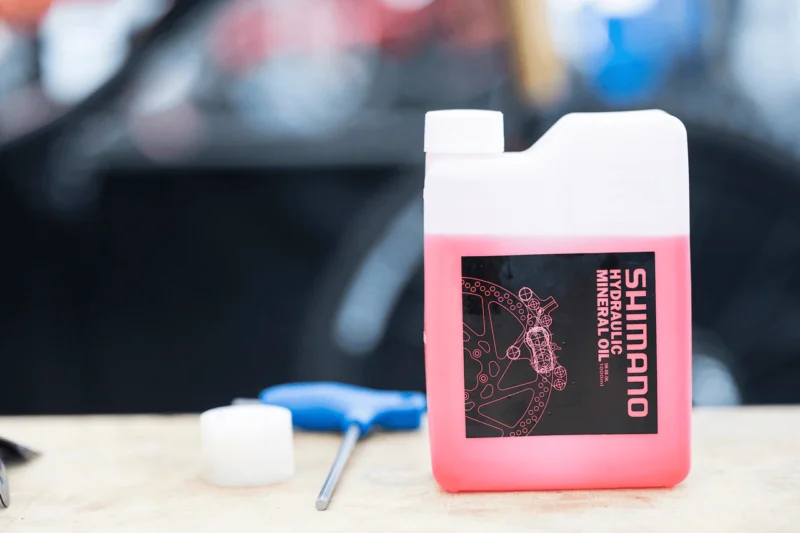 SHIMANO HYDRAULIC MINERAL OIL FOR DISC BRAKE.